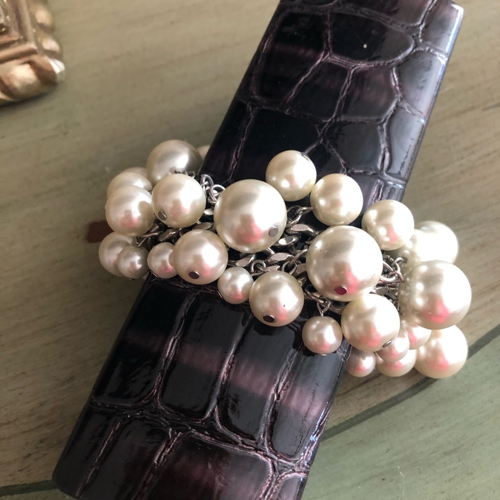 Pearl bracelet. EUC. Only worn once.